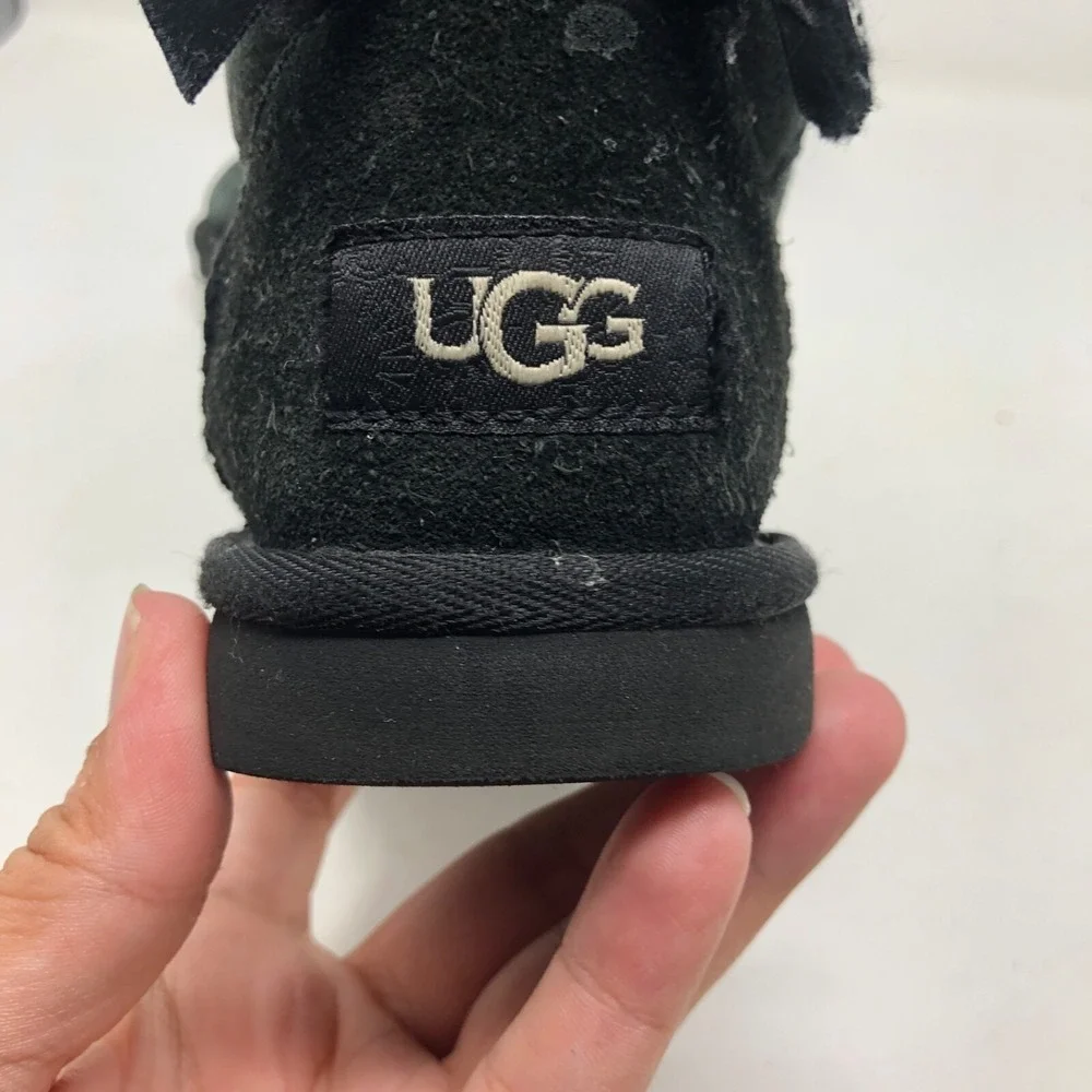 Ugg Bailey Bow Tie Boot Black Faux Fur Lined Girls 11 Winter Cozy
